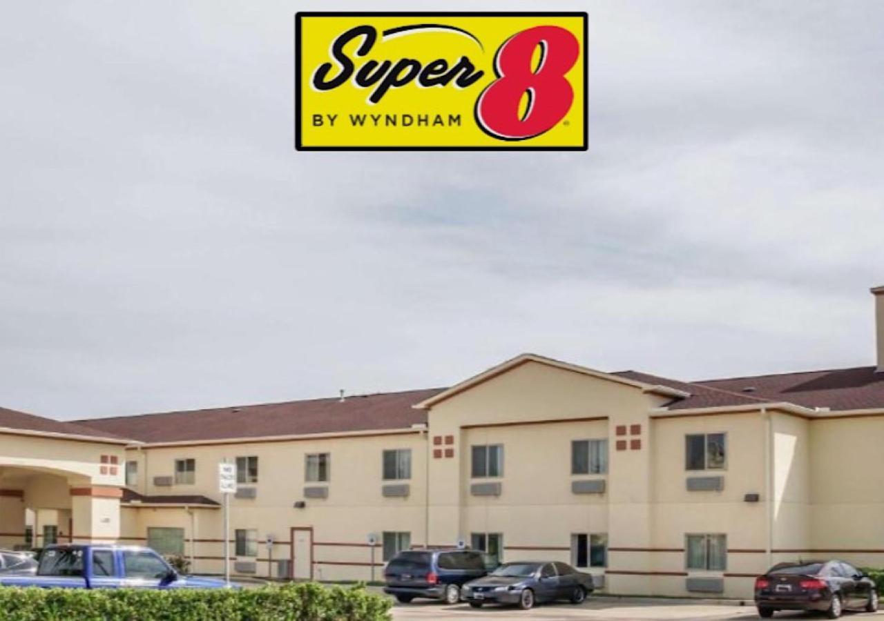 Hotel Super 8 By Wyndham Brenham Tx Extérieur photo
